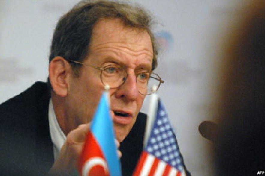 Посол США в Баку также осудил помилование Сафарова