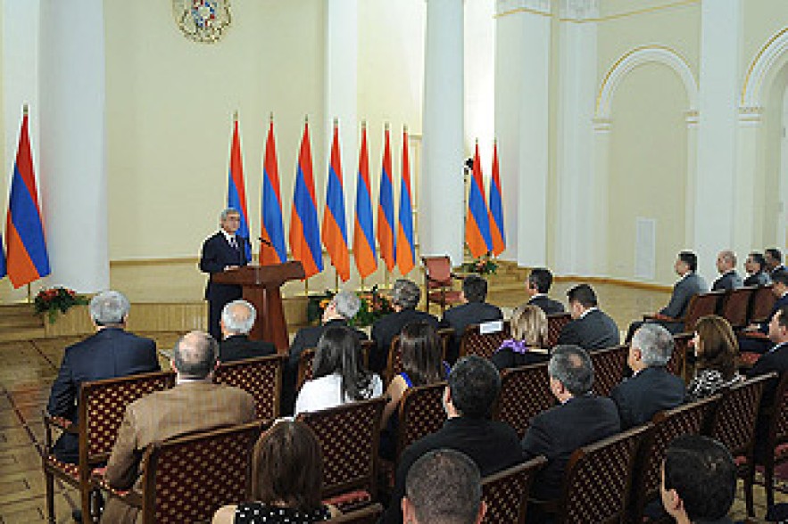 Սերժ Սարգսյանը մրցանակներ է հանձնել ՏՏ ոլորտի լավագույներին