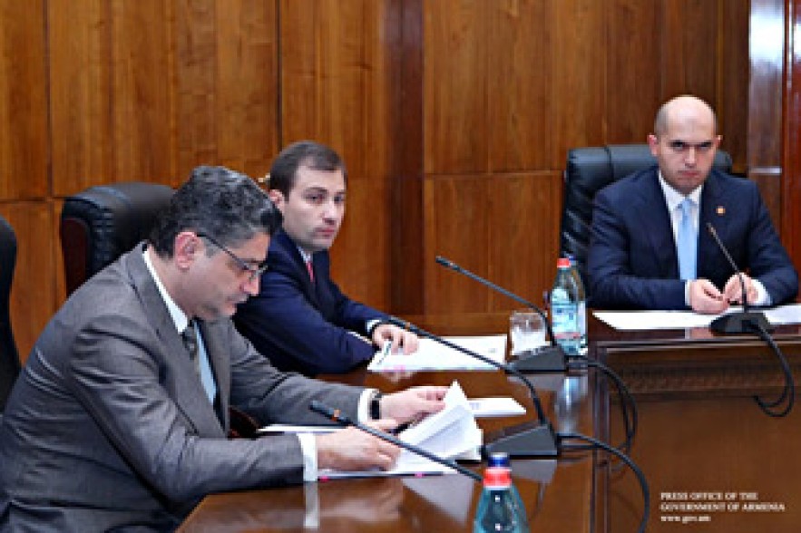 Զինծառայողների կրթական ծրագրերի քննարկումներ` կառավարությունում