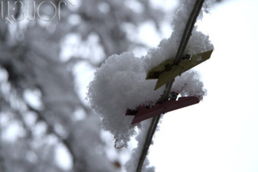Air Temperature to start dropping, snow forecast