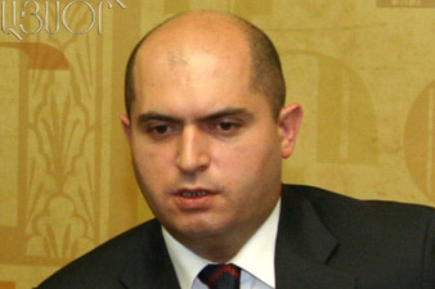 Armen Ahotian drinks after car accident 