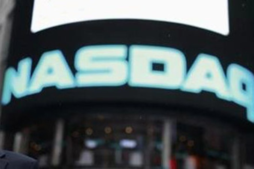 Среднерыночный курс доллара США в Армении составил 403.87 драмов