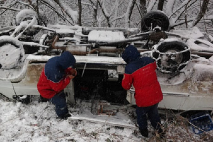 Car with 7 passengers turns over in Tavush province