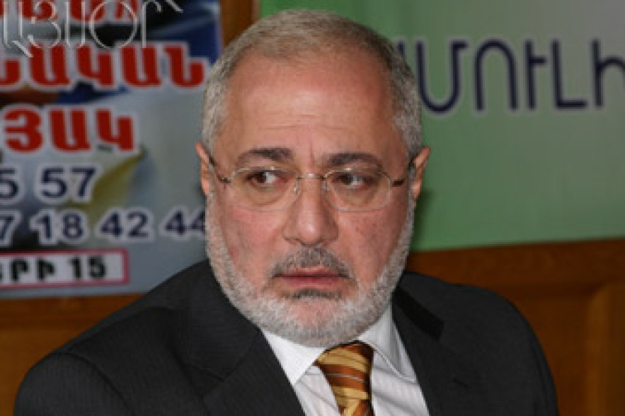 Vahan Hovhannisian elected regional co-chairman of Socintern 