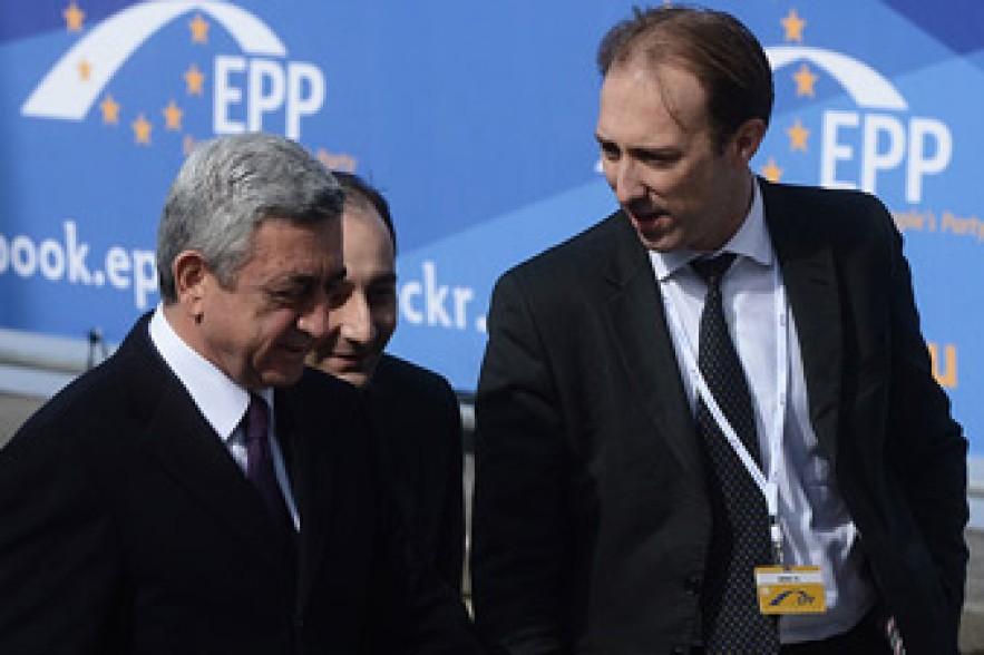 Serzh Sargsyan makes speech at EPP summit in Brussels 