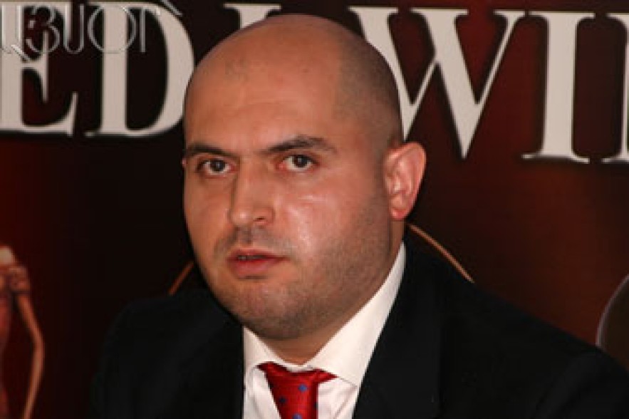 Армен Ашотян направил вопросы Вардану Осканяну 