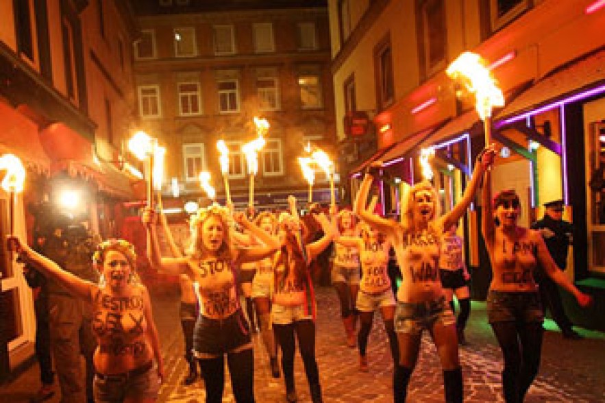 Активистки FEMEN объявили 4 апреля днем всеобщего топлес-джихада 
