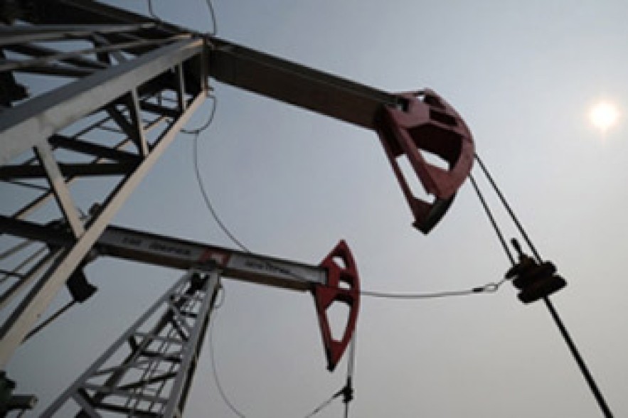 В Азербайджане сокращаются нефтедобыча и промпроизводство 