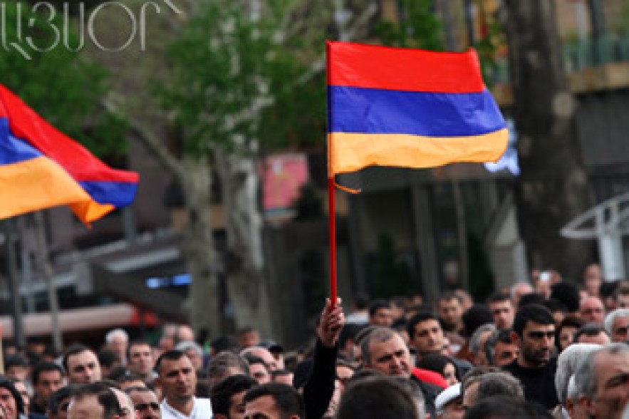 Партия «Наследие» намерена митинговать и в мае 