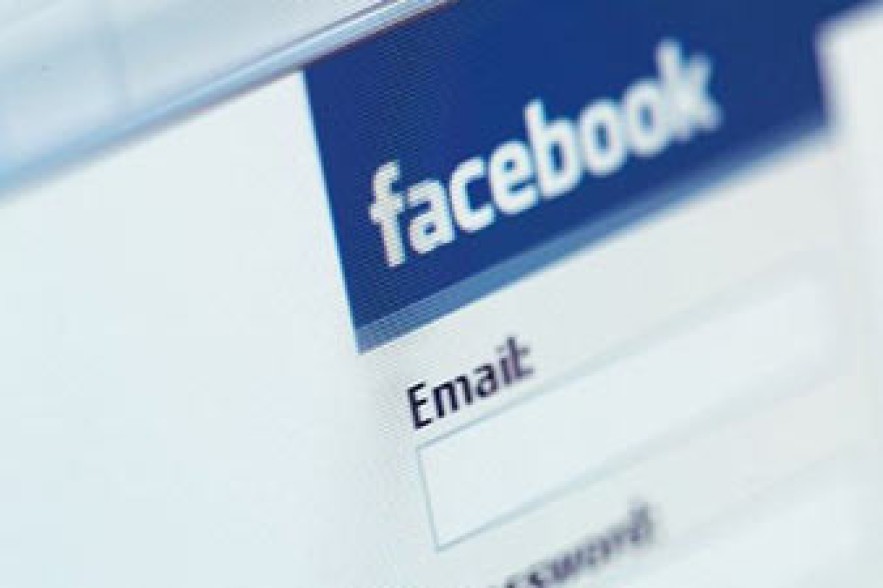 Полиция арестовала жителя Индии, продавшего внука через Facebook  