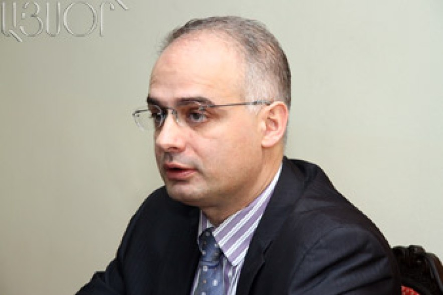 “Replacement of sport minister shows rift between HHK and BHK” 