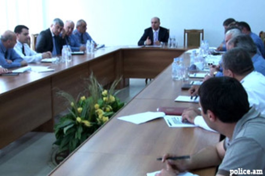 Հասարակության 3 տոկոսը դժգոհ է Ոստիկանության անձնագրային վարչությունից 