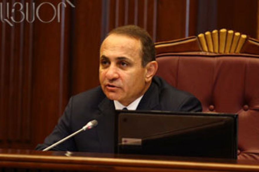 Hovik Abrahamian to transfer his monthly salary to hailstorm-hit farmers 