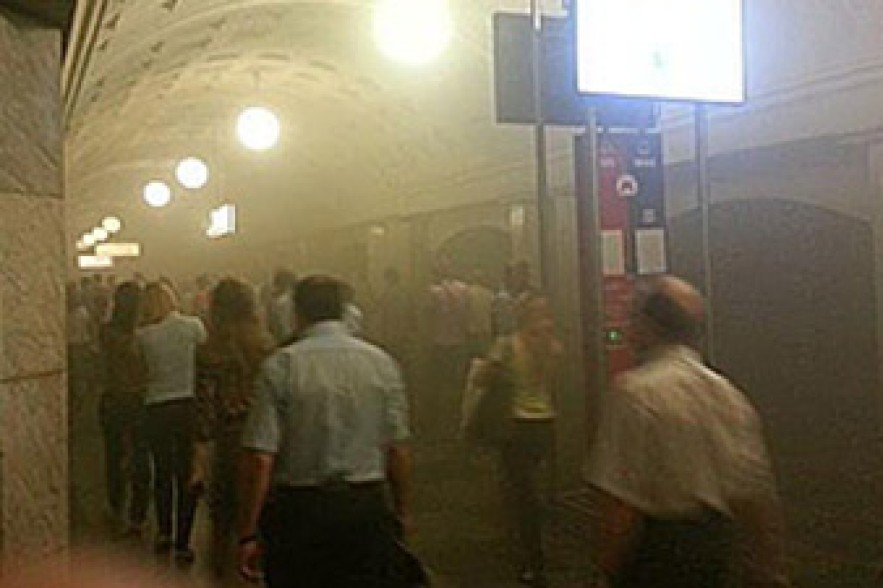 Из-за пожара в московском метро эвакуировали 4,5 тысячи человек