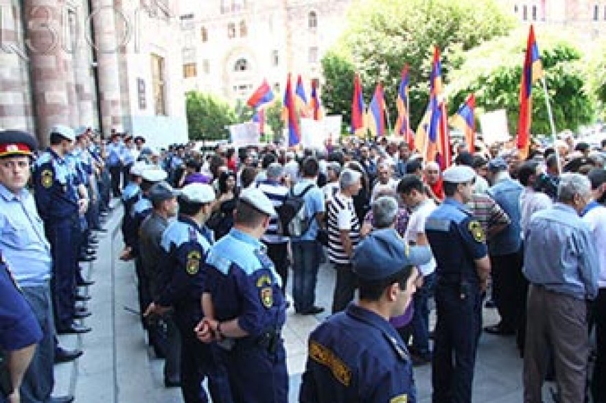 Ազատամարտիկը պարտավոր չէ հարգանք պահանջել (Տեսանյութ)
