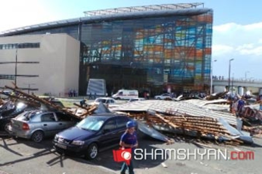 Ո՞վ է փոխհատուցելու «Զվարթնոց» օդակայանում վնասված մեքենաների տերերին