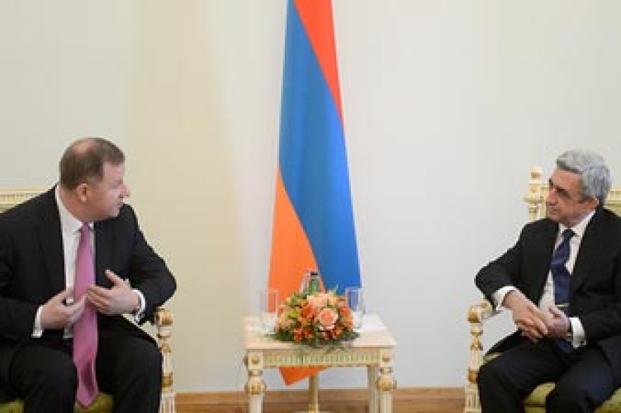 Lithuanian ambassador presents credentials to Serzh Sargsyan  