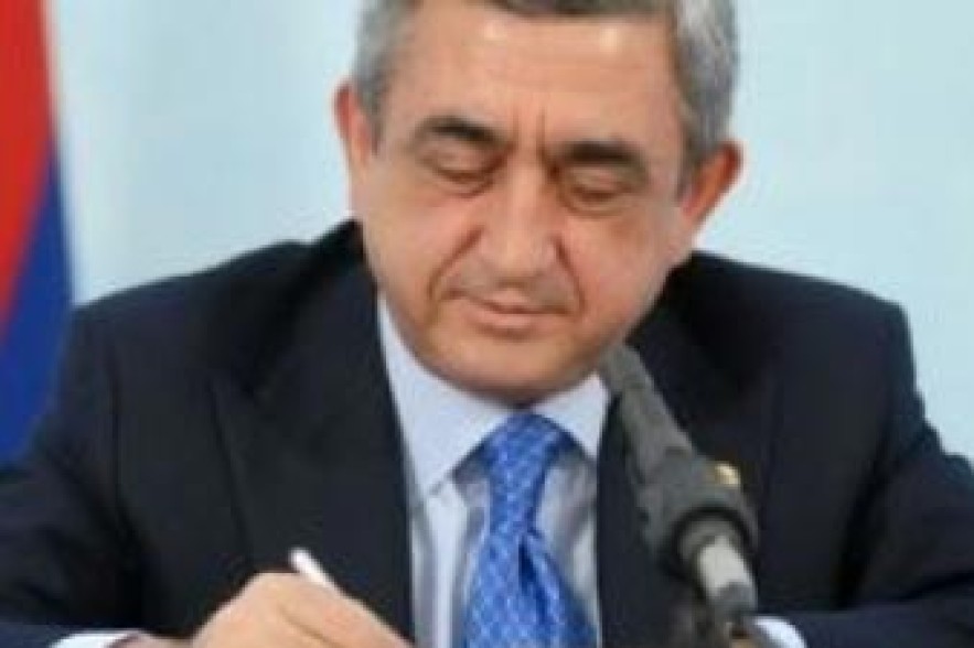 Նախագահը կանանց և տղամարդկանց հավասար իրավունքների մասին օրենք է ստորագրել