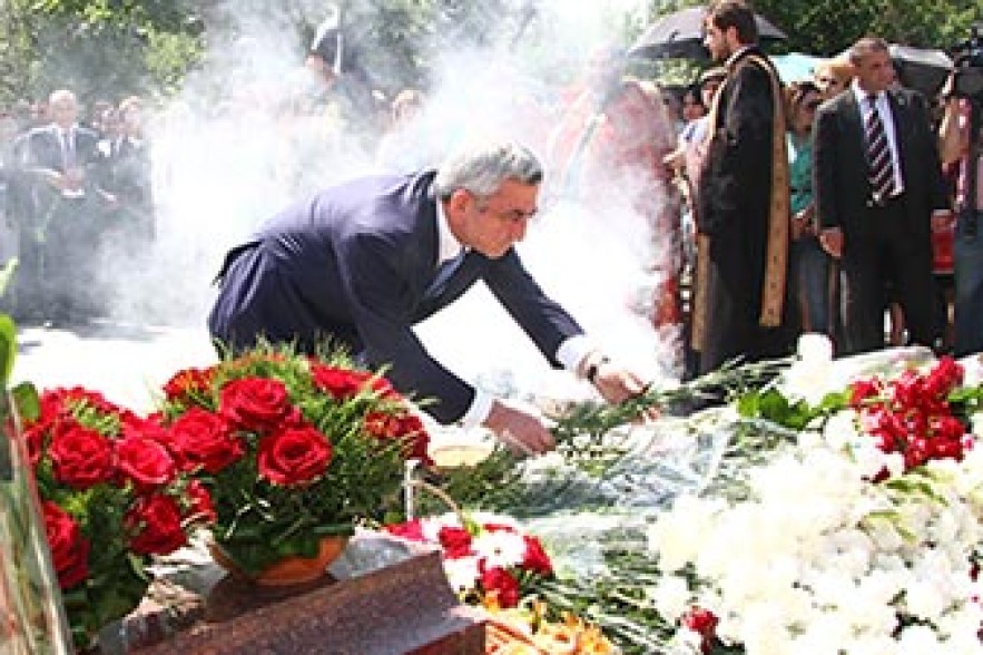 Armenian president pays tribute to memory of Andranik Margarian 