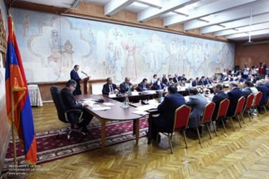 Karabakh war veterans receive same status as servicemen 