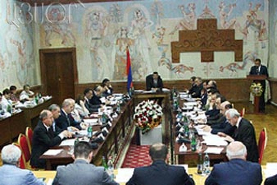 1.9 մլն դոլարի տրակտորների և հարակից սարքավորումներ կգնեն