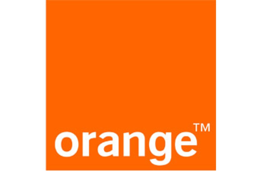 Orange-ի բաժանորդները կարող են SMS-ով կապի մեջ մնալ Facebook-ում