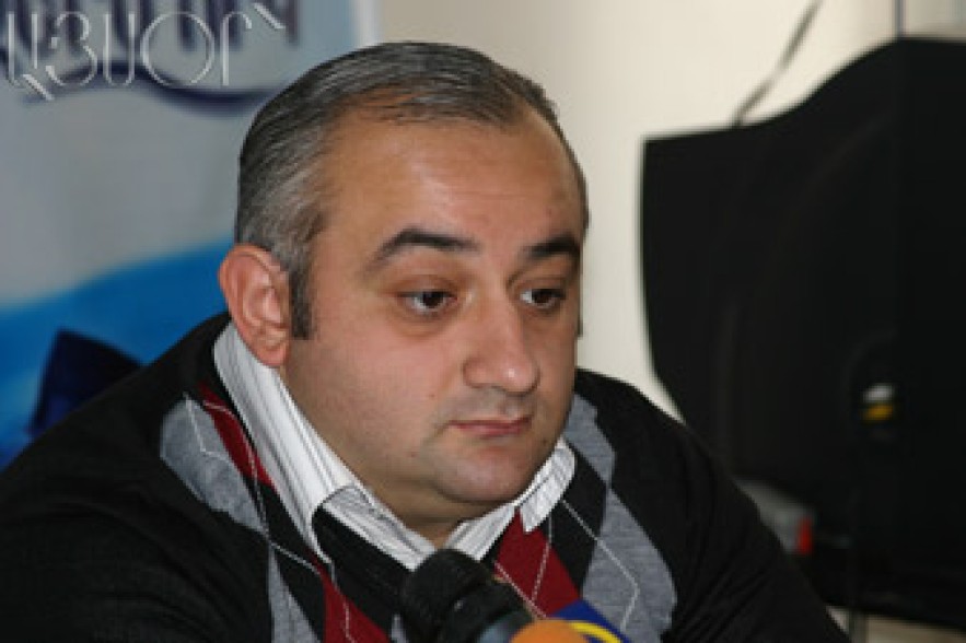 Ավտոտեսուչը կանգնեցրել է Պետրոս Ղազարյանի մեքենան՝ տեխզննման կտրոնի համար