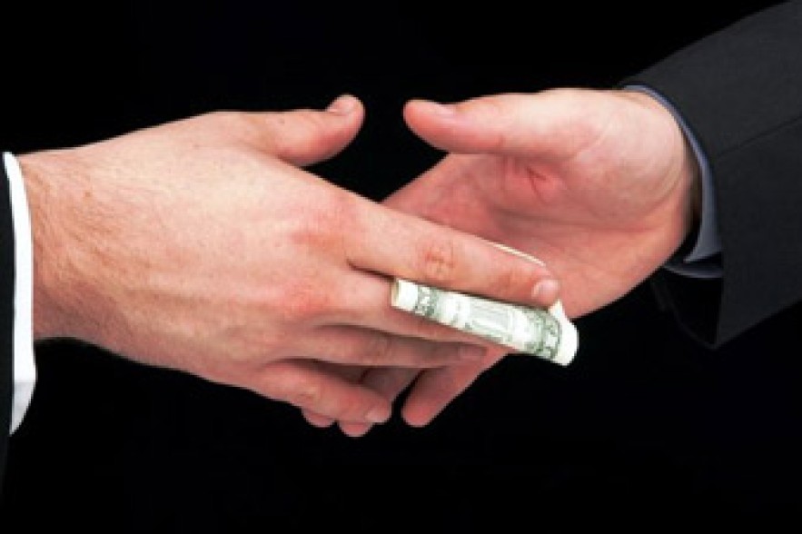 Survey: 57% unwilling to combat corruption 
