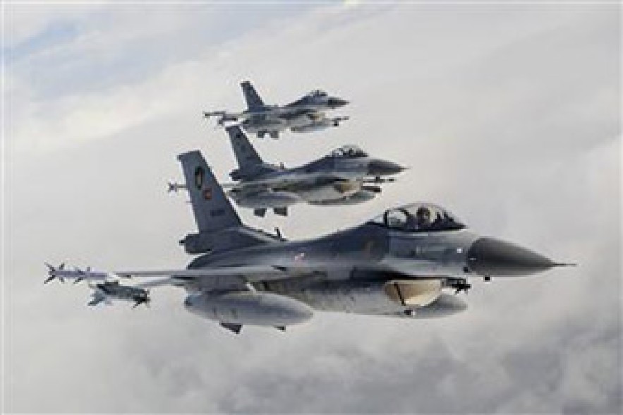 Turkey beefs up military presence near Syrian border after clashes