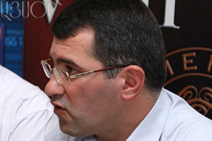 Ա. Մարտիրոսյան. Ակտիվիստները պետք է բարձրացնեն իշխանափոխության հարց