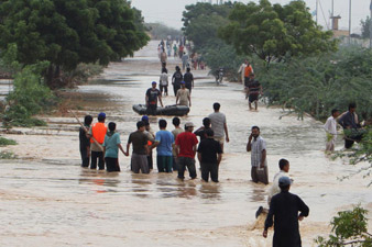 Pakistan floods kill at least 80 Pakistan floods kill at least 80