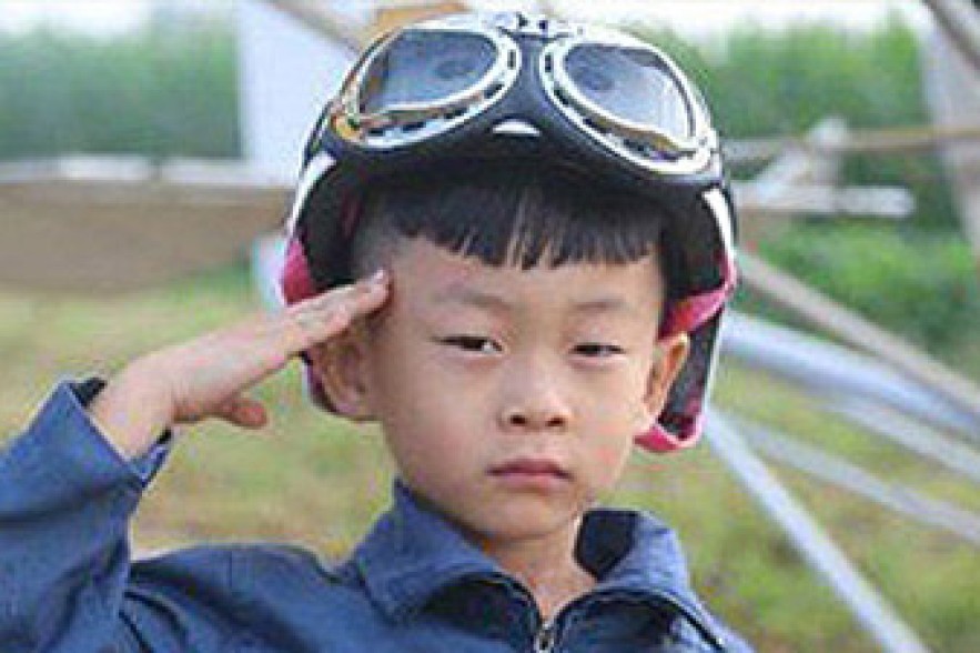 5-летний китаец совершил полет на самолете