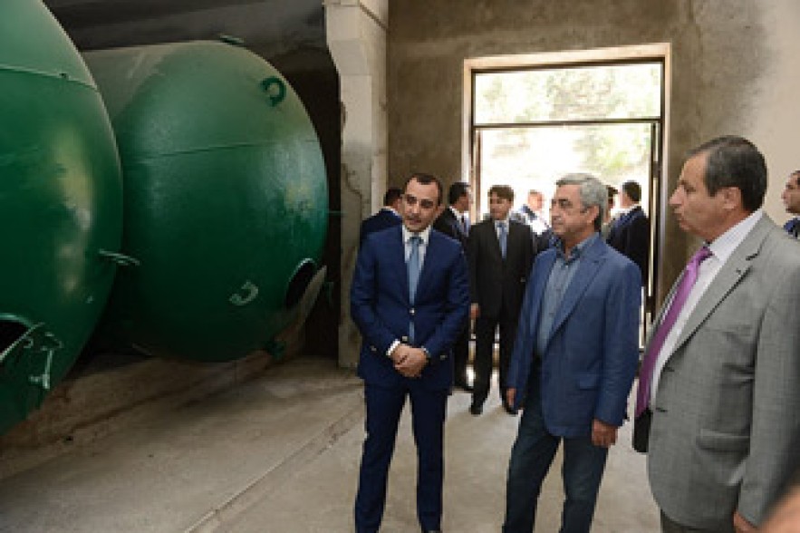 Նախագահ Սերժ Սարգսյանն այցելեց «Սևան» հանքային ջրերի գործարան