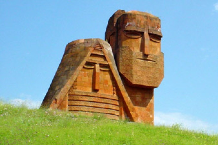 About 130 Syrian Armenians move to Artsakh for permanent residence 