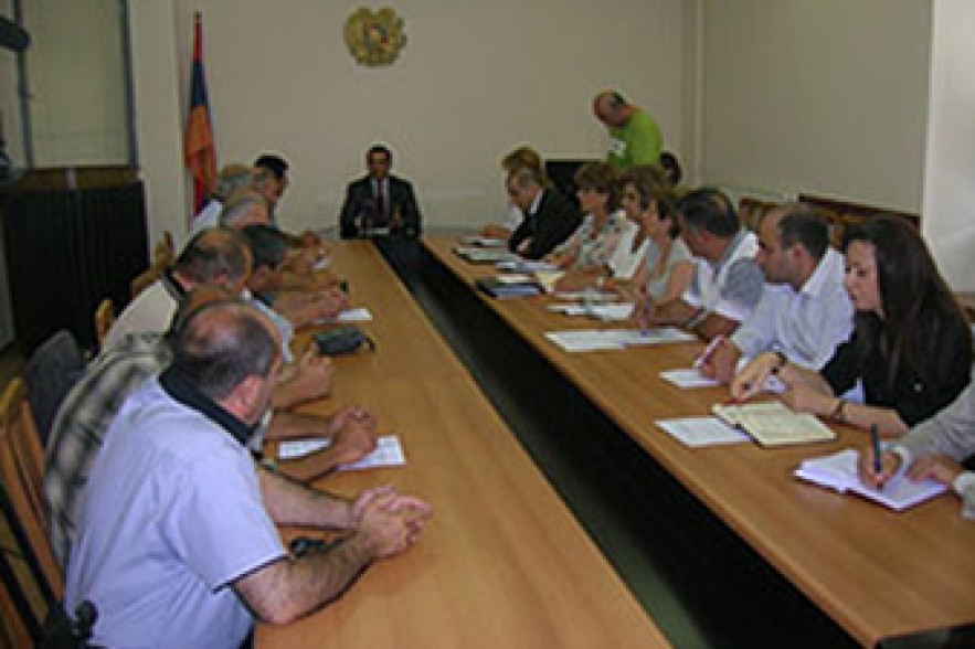 Artyom Asatrian meets Karabakh war veterans 