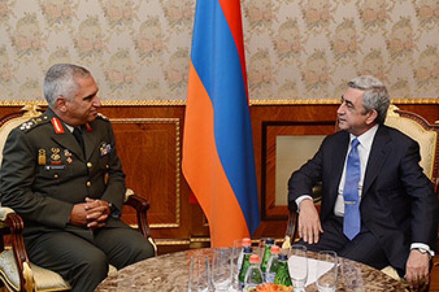 Armenian president receives Hellenic Defense General Staff chief  