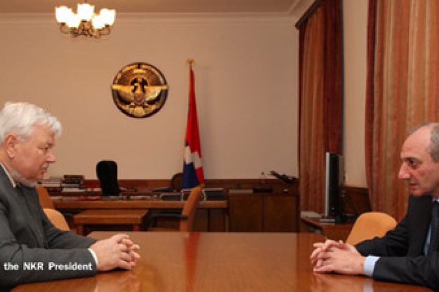 Բ. Սահակյանն ու Ա. Կասպշիկ անդրադարձել են շփման գծում տիրող իրավիճակին