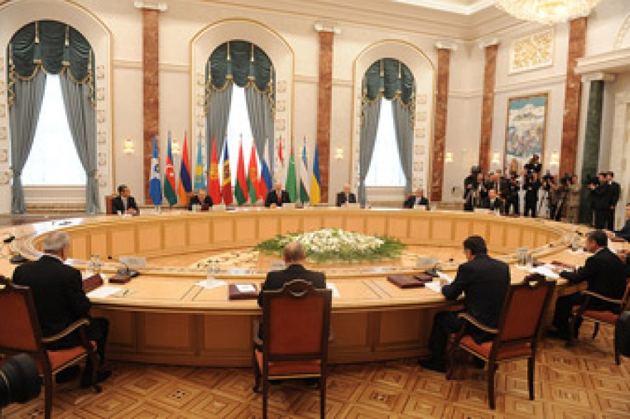 Armenian president attends sitting of Council of Heads of CIS States   