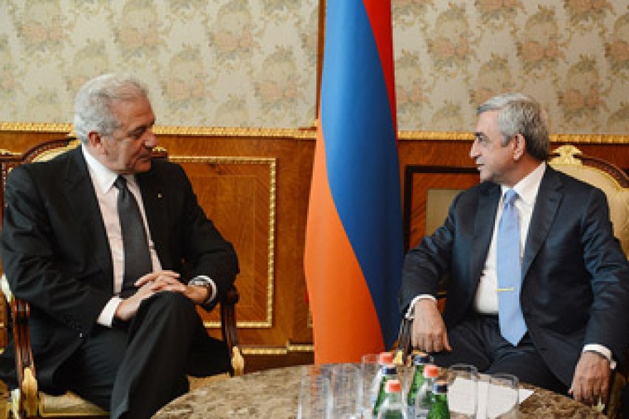 Նախագահն ընդունել է Հունաստանի ազգային պաշտպանության նախարարին