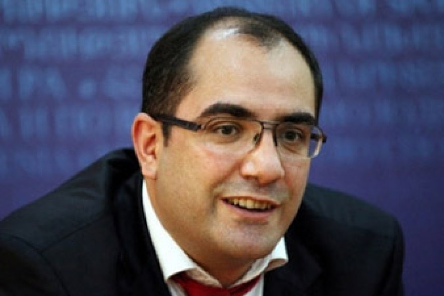 Ճիշտ կաներ Ռուբեն Հայրապետյանը, եթե հրաժարական տար. Հրաչյա Ռոստոմյան