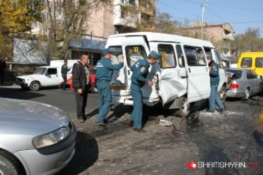 Крупное ДТП в Ереване: столкнулись 7 автомобилей, есть пострадавшие