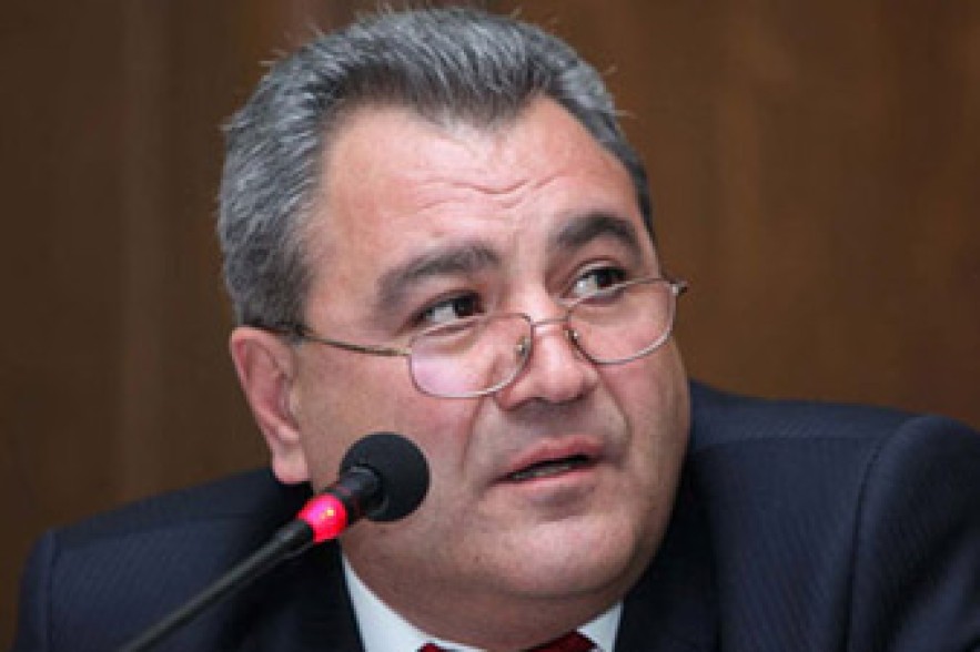 President proposes Ishkhan Zakarian as candidate for CC head 