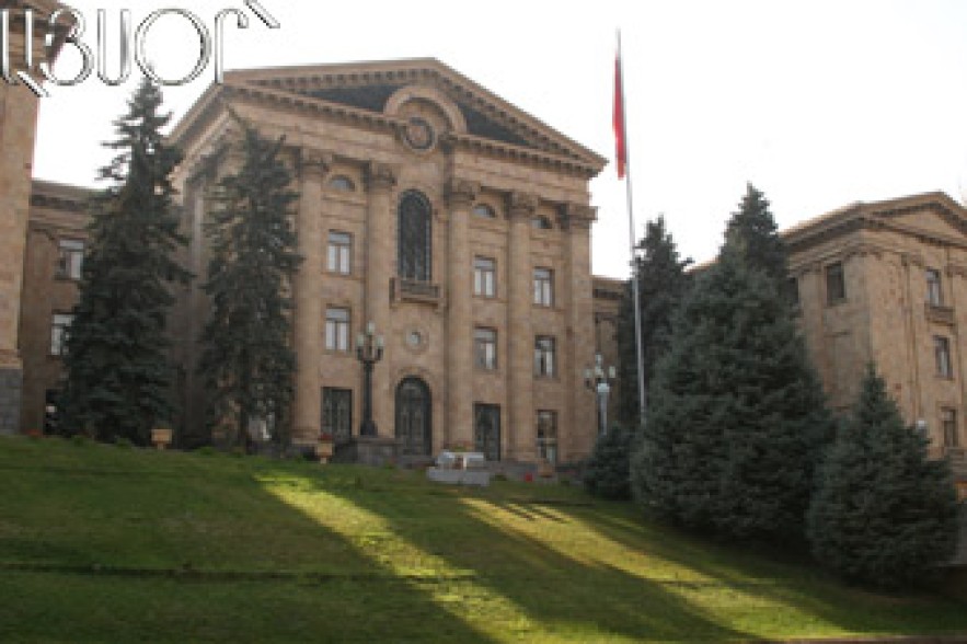 «Լյովիկը բաբոդա, արա». Բուռն քննարկում` ԱԺ-ում (Տեսանյութ)