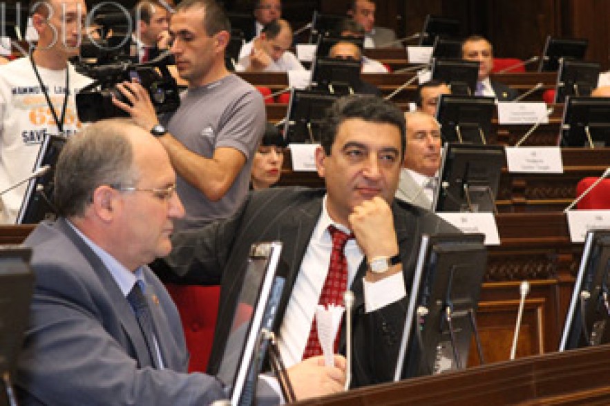 Պետական պաշտոններ զբաղեցնող անձանց աշխատավարձը կբարձրանա