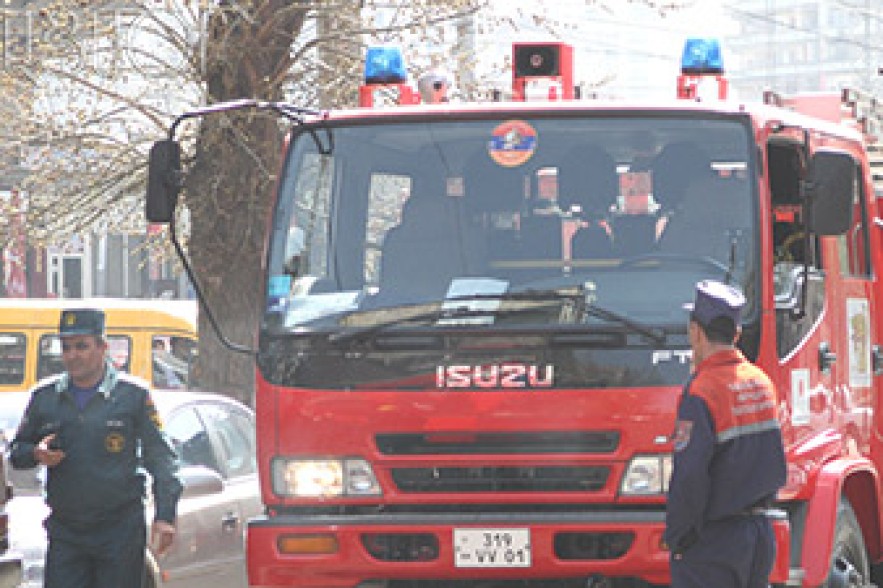 Truck overturns near school in Gyumri 