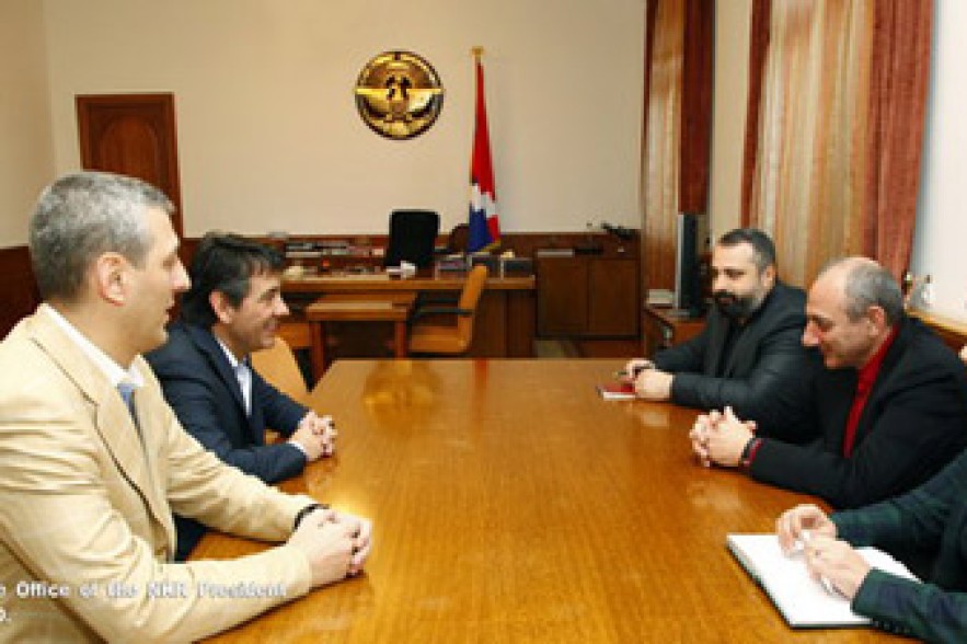 Բակո Սահակյանն ընդունել է Կարմիր խաչի ներկայացուցիչներին