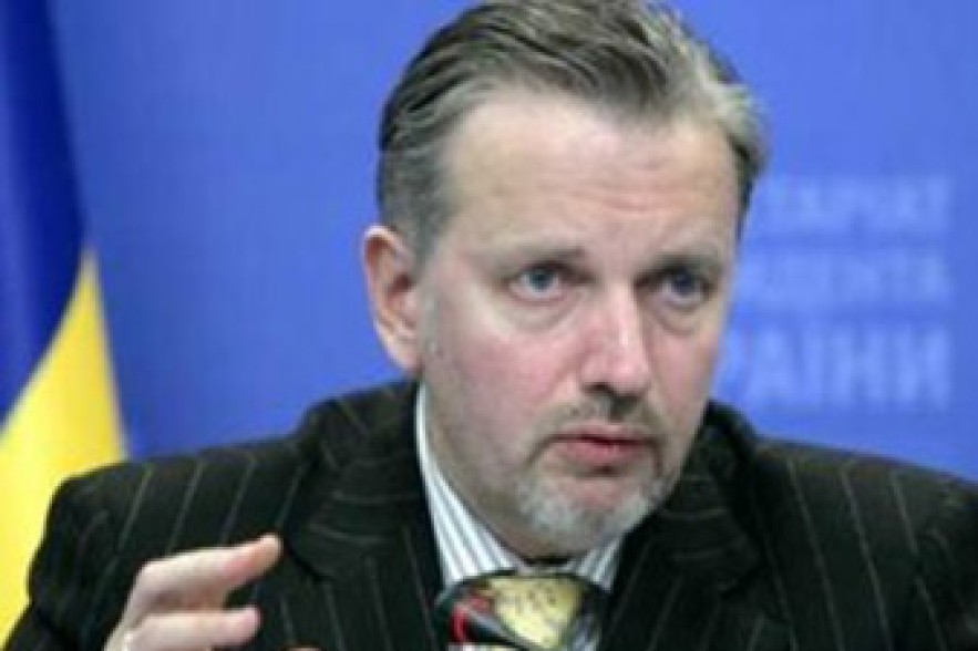 Советник Януковича: Решение Киева не ставит крест на отношениях с ЕС 