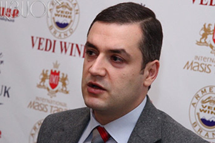 Urikhanian admits that his assistant made threats, but …