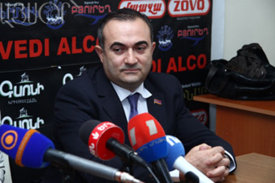 Tevan Poghosian: Armenian authorities sell everything possible 