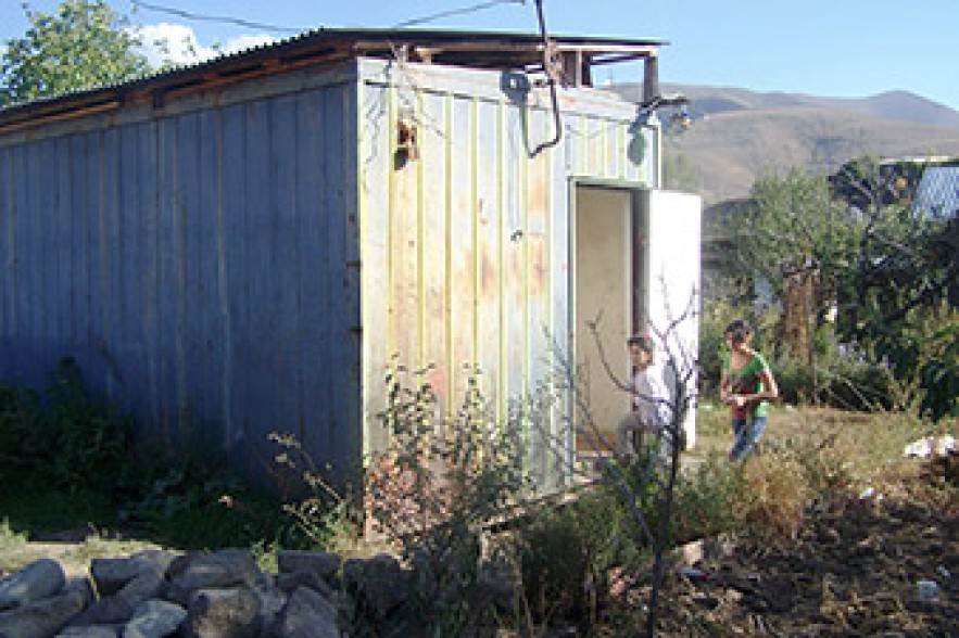25 years after earthquake, 4,500 families homeless  